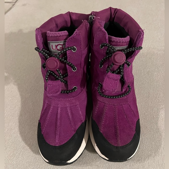 UGG Winter Boots - Picture 3 of 5